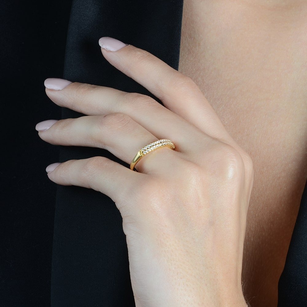 Anel Dourado Aparador de Aliança Duplo Cravejado de Zircônia Auryn - Minha loja