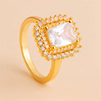 Anel Dourado Solitário com Zircônia Auryn - Minha loja