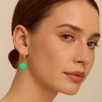 Brinco Dourado Argolinha Pedra de Coração Verde Auryn - Minha loja