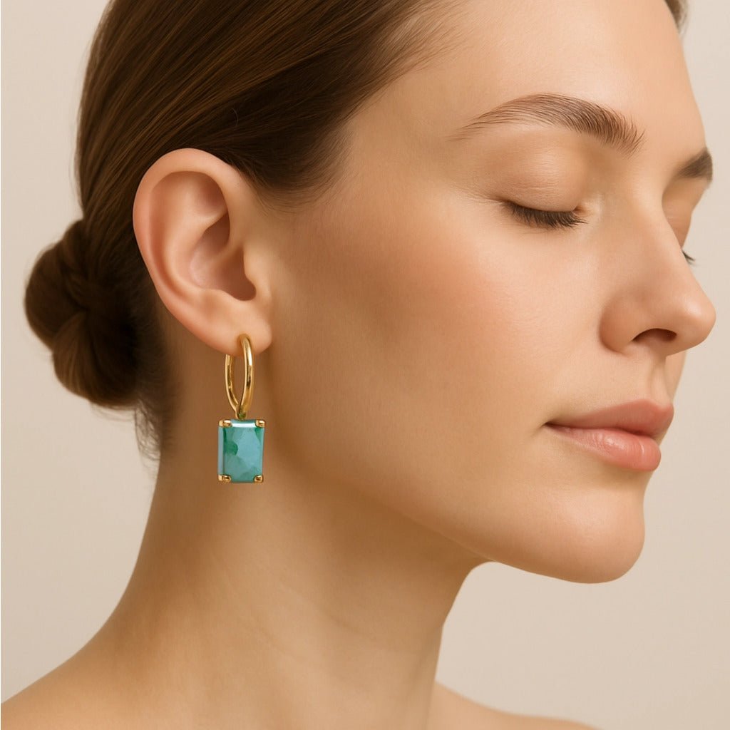 Brinco Dourado Argolinha Pedra Retangular Verde Auryn - Minha loja