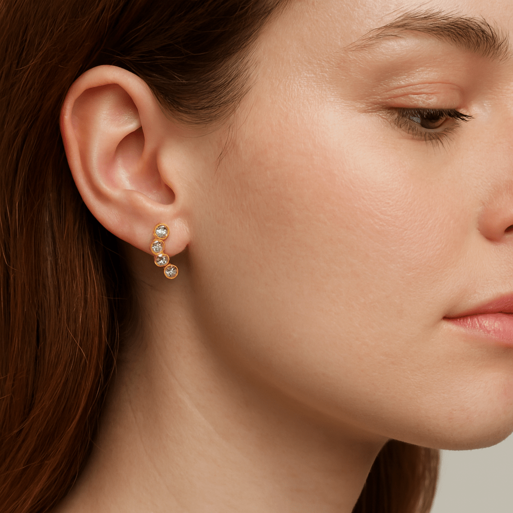 Brinco Dourado com 4 Pontos de Luz em Zircônia - Minha loja