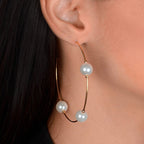 Brinco Dourado de Argola Grande Com Pérolas Auryn - Minha loja