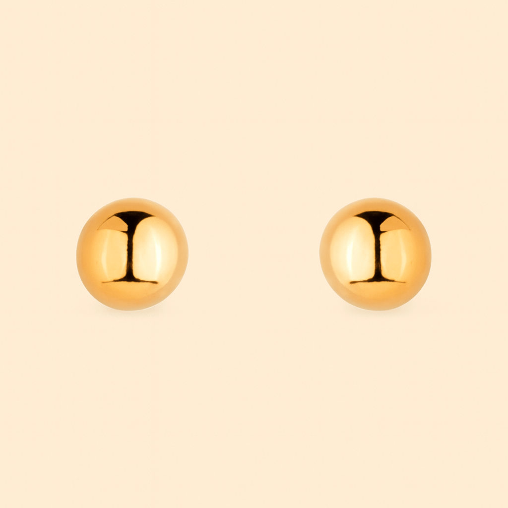 Argola média dourada lisa Auryn em semijoia com design moderno