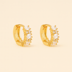 Argolinha dourada Auryn com 7 zircônias em semijoia premium