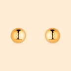 Brinco feminino dourado Auryn de bolinha em semijoia premium