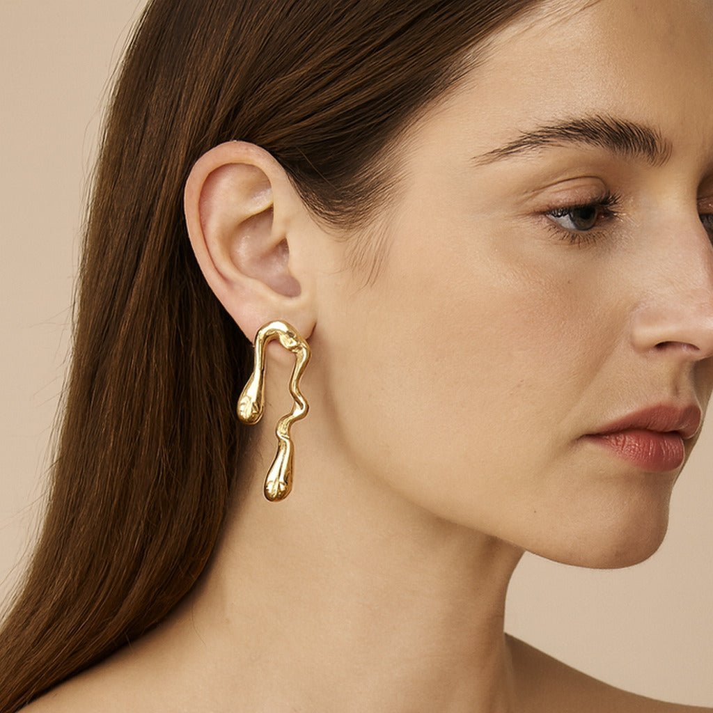 Brinco Dourado Orgânico de Gota Auryn - Minha loja