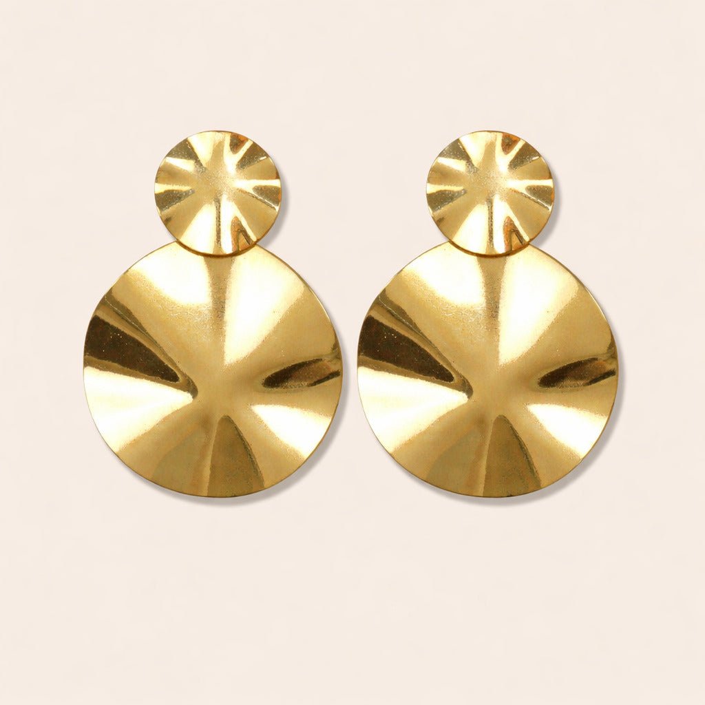Brinco Dourado Orgânico Dois Círculos Amassados Auryn - Minha loja