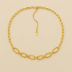 Choker dourada de corrente Ayren em semijoia elegante