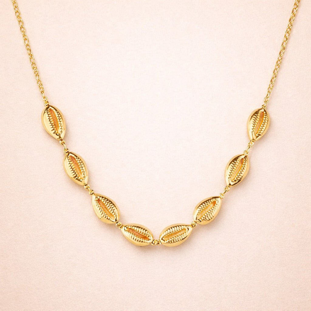 Colar Dourado Búzios Auryn - Minha loja