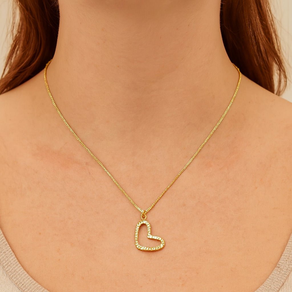 Colar Dourado de Coração Irregular Vazado com Zircônia Auryn - Minha loja