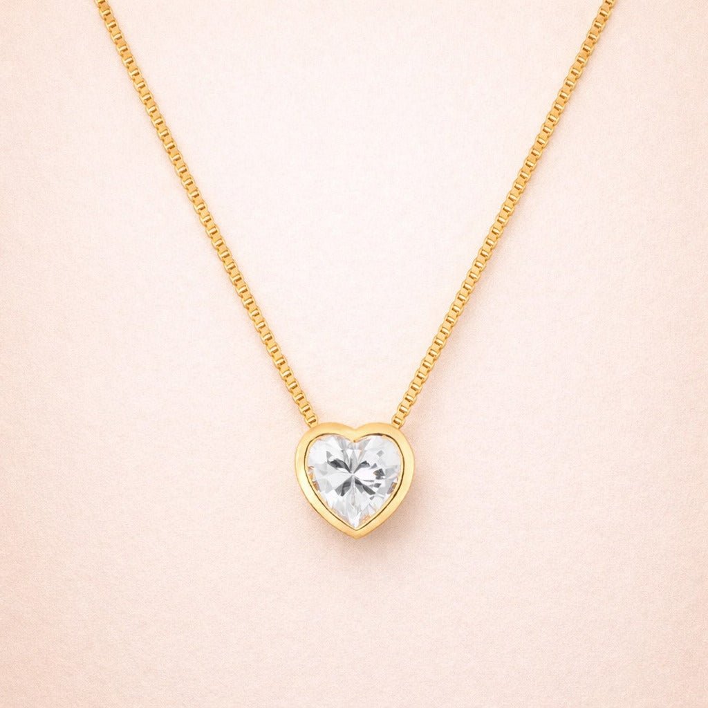 Colar Dourado de Pedra Natural em formato de Coração Auryn - Minha loja