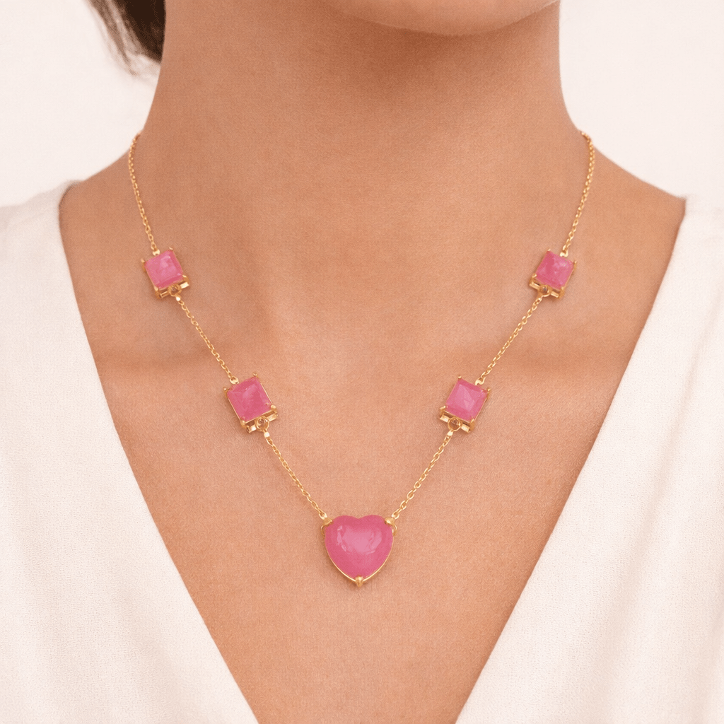 Colar Dourado de Pedras Coração e Retângulos Rosas Auryn - Minha loja