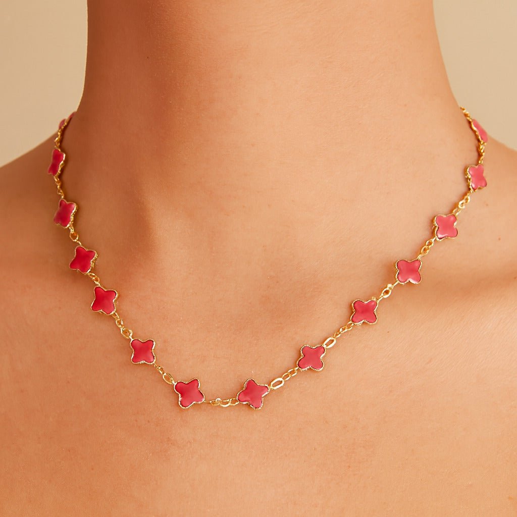 Colar Dourado de Trevos Rosas Auryn - Minha loja