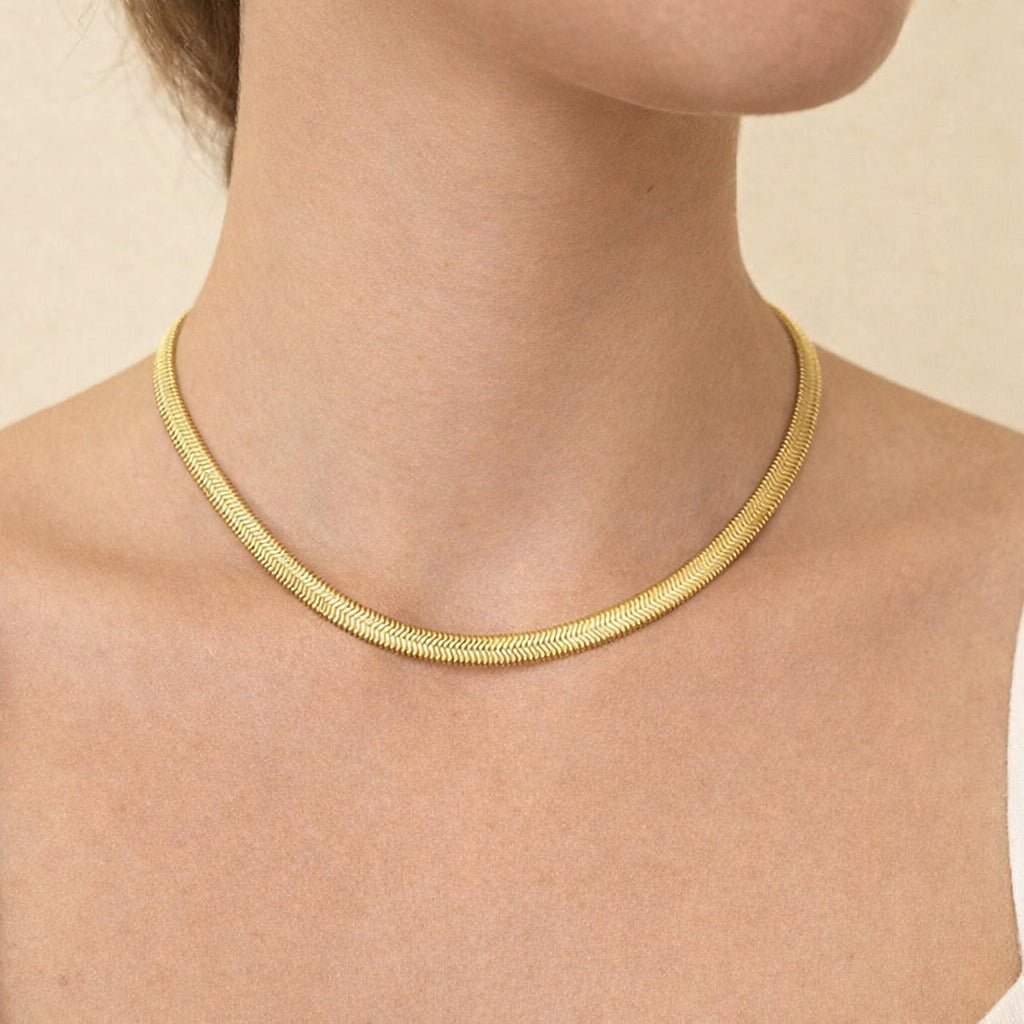 Colar Dourado Lacraia Auryn - Minha loja