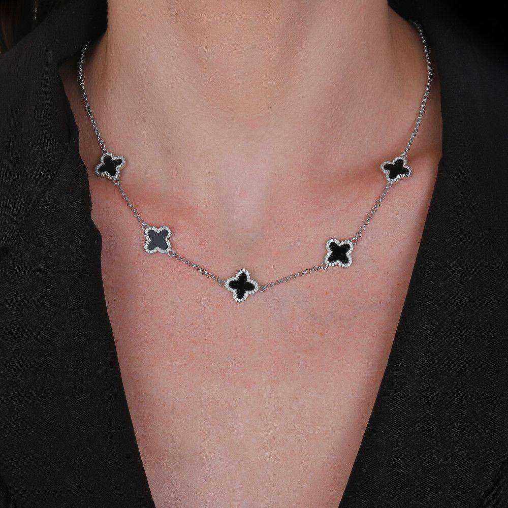 Colar Prateado de Trevos Pretos Cravejados de Zircônia Auryn - Minha loja