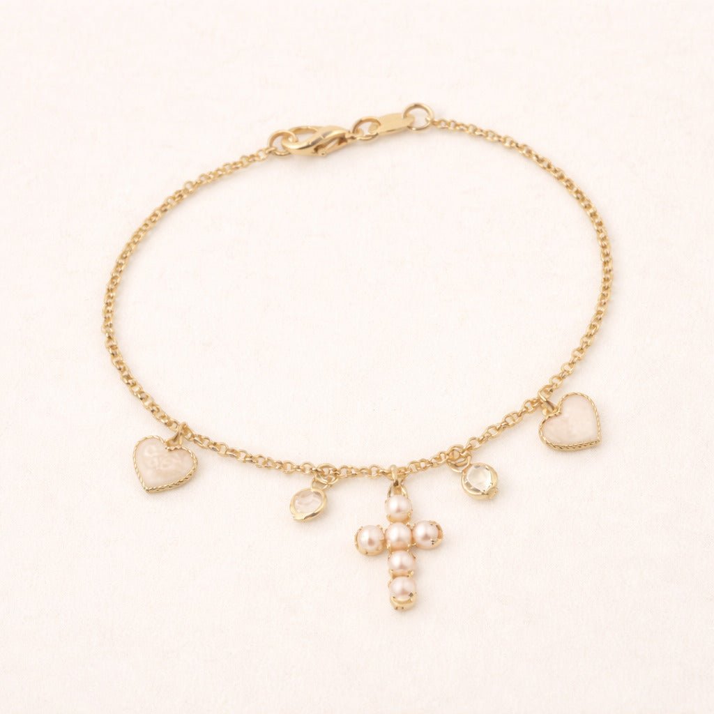Kit: Tornozeleira Banhada a Ouro 5 Corações e Pulseira Banhada a Ouro Religiosa Cruz com Pérolas e Coração Madrepérola - Auryn Store