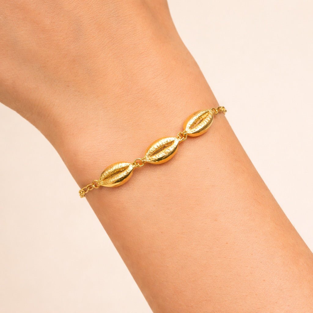 Pulseira Dourada de Búzios Auryn - Minha loja