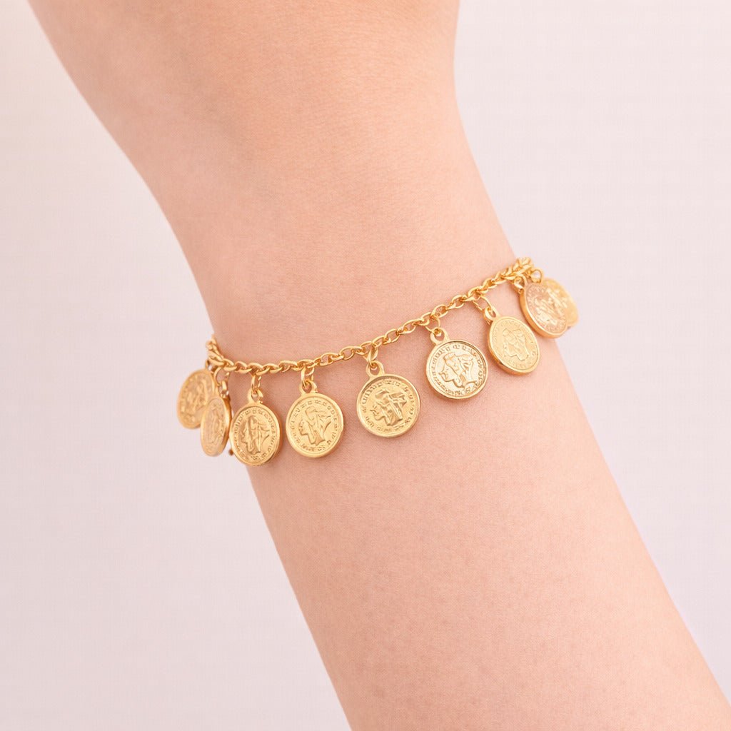 Pulseira Dourada de Moedas Antigas Auryn - Minha loja