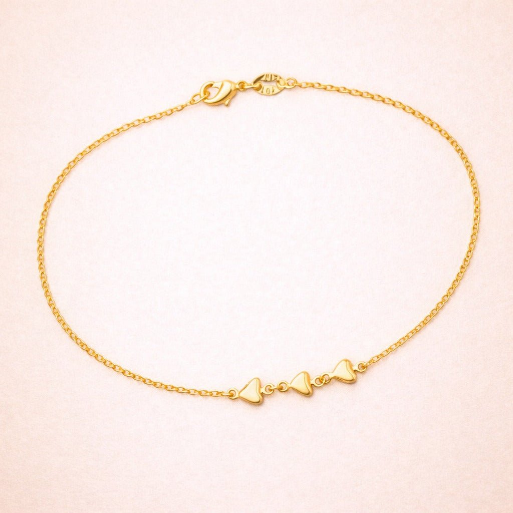 Tornozeleira Dourada 3 Corações Lisa Auryn - Minha loja