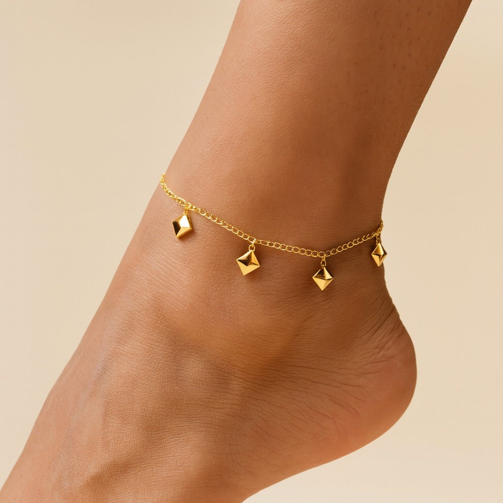 Tornozeleira Dourada de Chapas Quadradas Auryn - Minha loja
